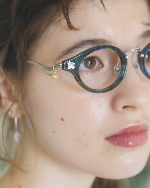 kikiki optique order exhibition